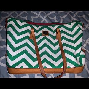 Dooney & Bourke shoulder bag -